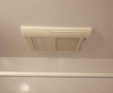 施工前：浴室暖房乾燥機