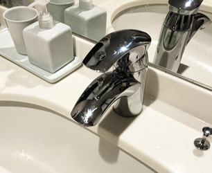 洗面水栓施工前