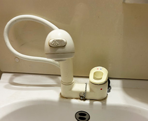 洗面水栓施工前
