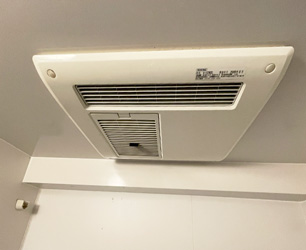 施工前：浴室乾燥機
