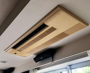 施工前:天井カセットエアコン