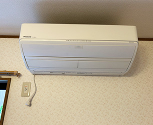 施工前：壁掛ルームエアコン