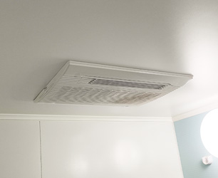 施工前：浴室乾燥機