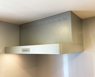 施工前：レンジフード