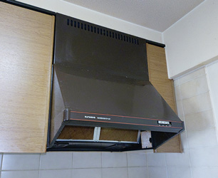 施工前：レンジフード