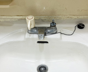 洗面水栓施工前