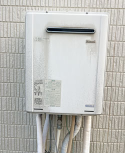 給湯器　交換前 
