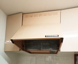 施工前:レンジフード