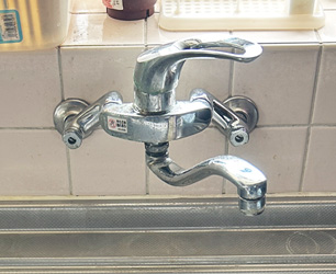 交換前　キッチン水栓