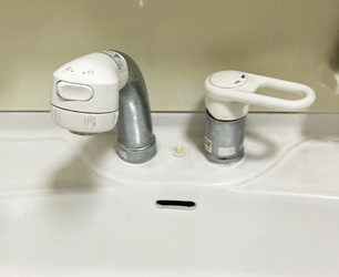 洗面水栓施工前