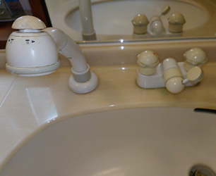 洗面水栓施工前