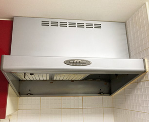 施工前：レンジフード