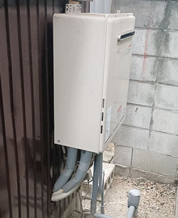 給湯器　交換前 