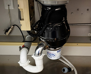 交換前　ディスポーザー 