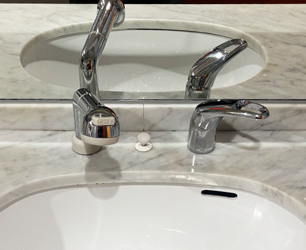 洗面水栓施工前