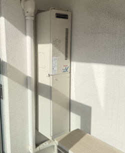 交換前　給湯器