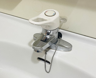 洗面水栓施工前