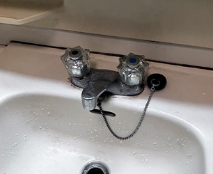 施工前 洗面水栓