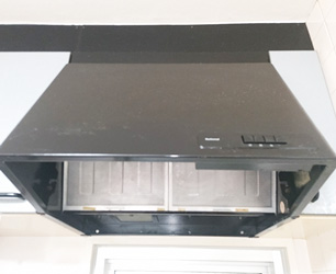 施工前：レンジフード