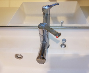 洗面水栓施工前