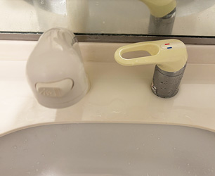 施工前洗面水栓