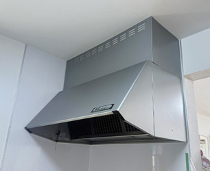 施工前：レンジフード