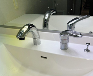 交換前　洗面水栓