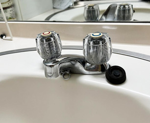 洗面水栓施工前