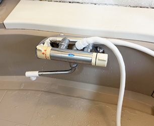 施工前：浴室用シャワー水栓 