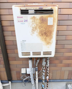 交換前　給湯器
