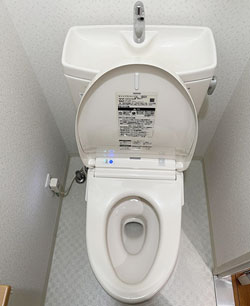 交換前　トイレ