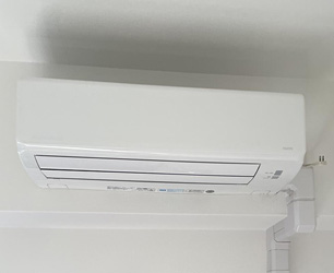 施工前:壁掛ルームエアコン