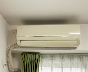 施工前:壁掛ルームエアコン