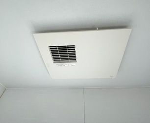 施工前：浴室暖房乾燥機