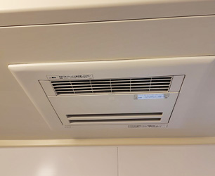 施工前：浴室暖房乾燥機 