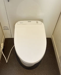 施工前 ウォシュレット
