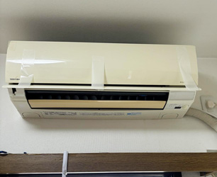 施工前:壁掛ルームエアコン