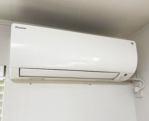 施工前：壁掛ルームエアコン