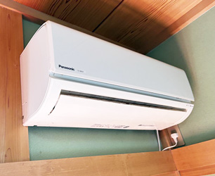 施工前：壁掛ルームエアコン