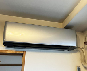 施工前：壁掛ルームエアコン