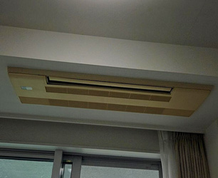 施工前:天井カセットエアコン