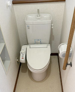 交換前　トイレ