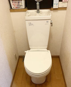 交換前トイレ