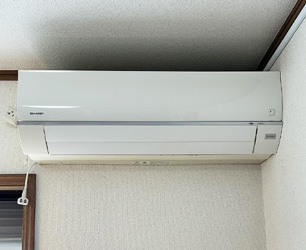 施工前：壁掛ルームエアコン 