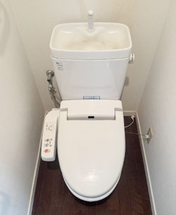施工前:トイレ