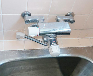 施工前：浴室用シャワー水栓