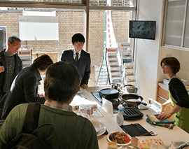 調理実演
