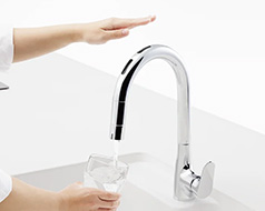 浄水機能付きタイプも選べる|タッチレス水栓メリット