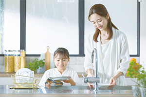お皿洗いはもっと短時間に｜パロマ｜ウルトラファインバブル給湯器
