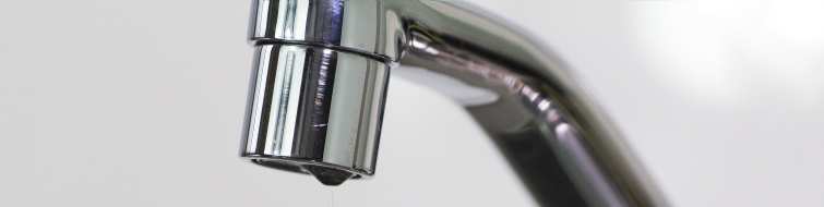 お湯が出ない時は!水は出る?給湯器の故障